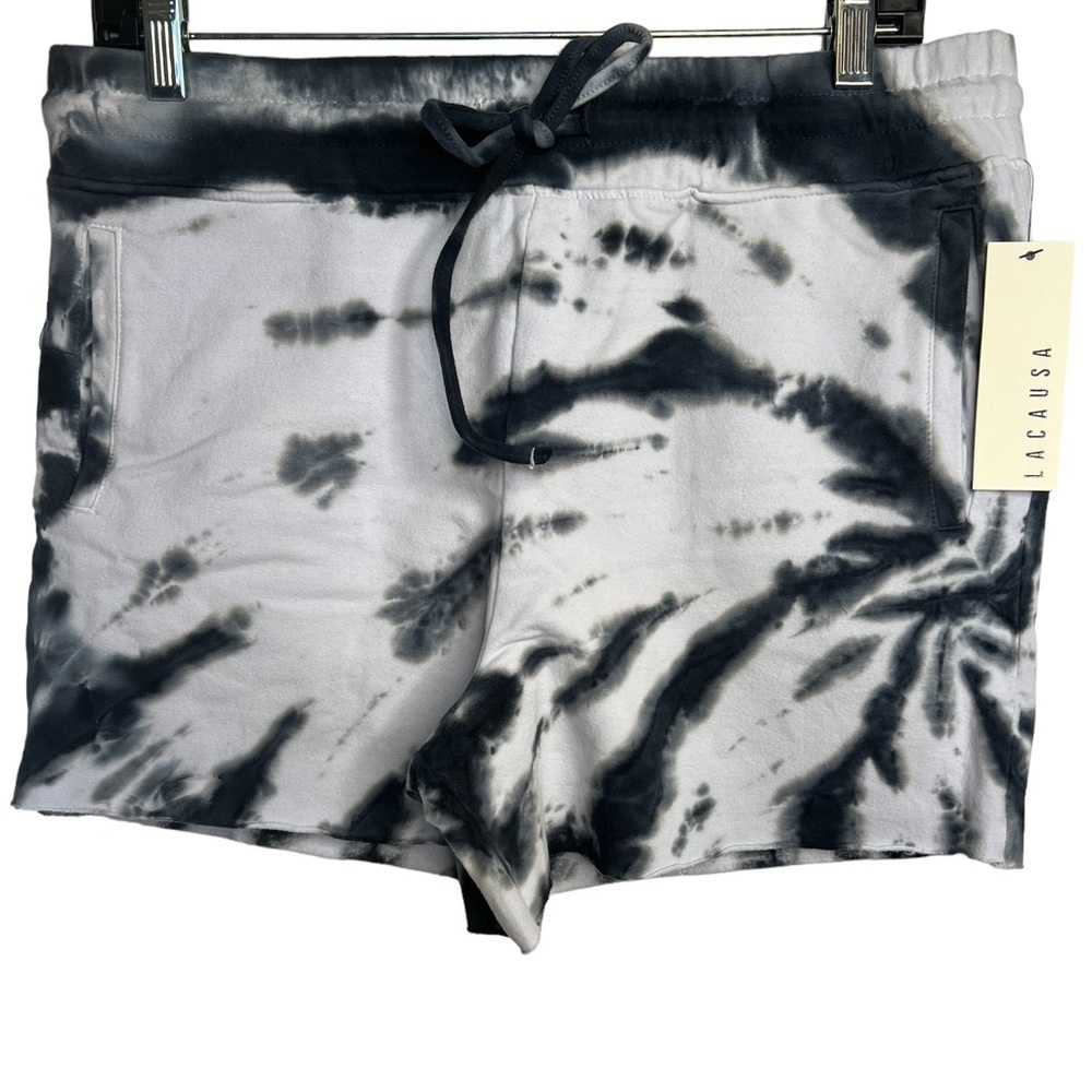 NWT Lacausa Anthropologie NWT’s Tie Dye shorts Medium.